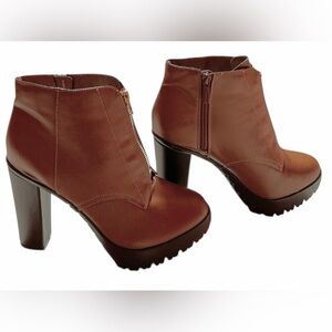 Breckelles DD64 Leatherette Almond Toe Chunky Heel Platform